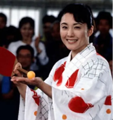 1998年　46歳の時の松坂慶子さん　映画「卓球温泉」より